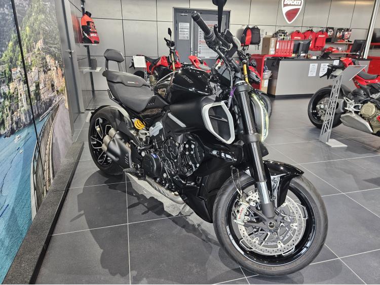 DUCATI XDIAVEL V4