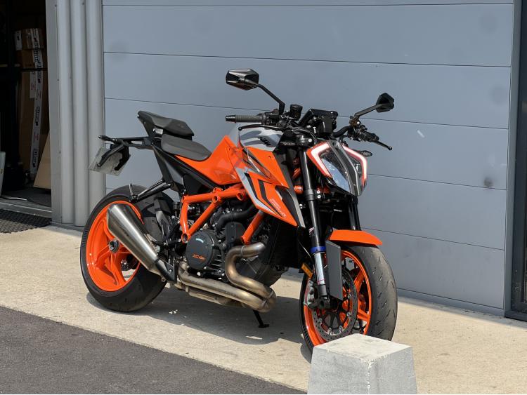 KTM 1290 SUPER DUKE R EVO