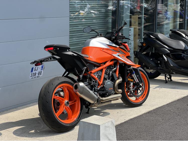 KTM 1290 SUPER DUKE R EVO