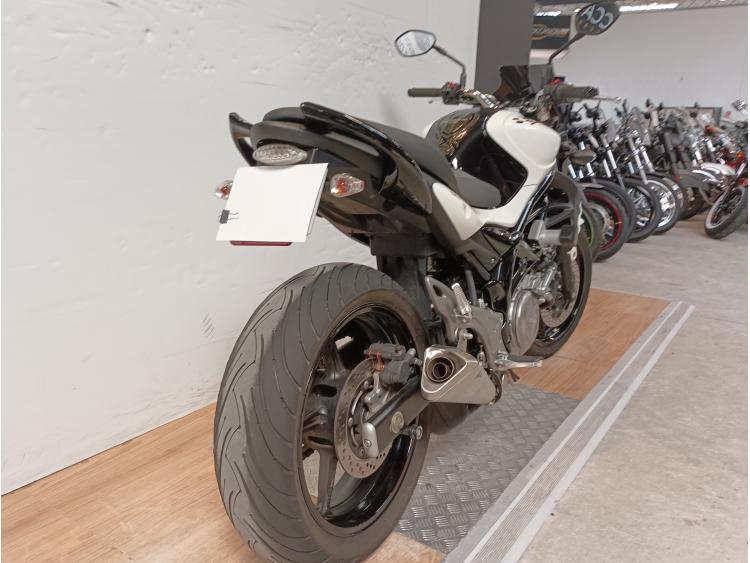 SUZUKI SFV 650 GLADIUS