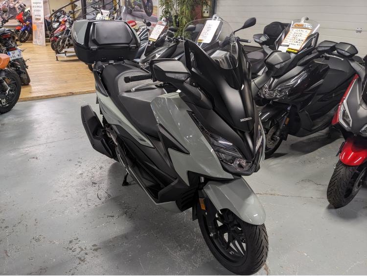 HONDA NSS FORZA 125 TOP BOX 