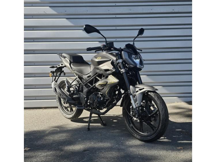 BENELLI BN 125 / NEUVE 0 KMS