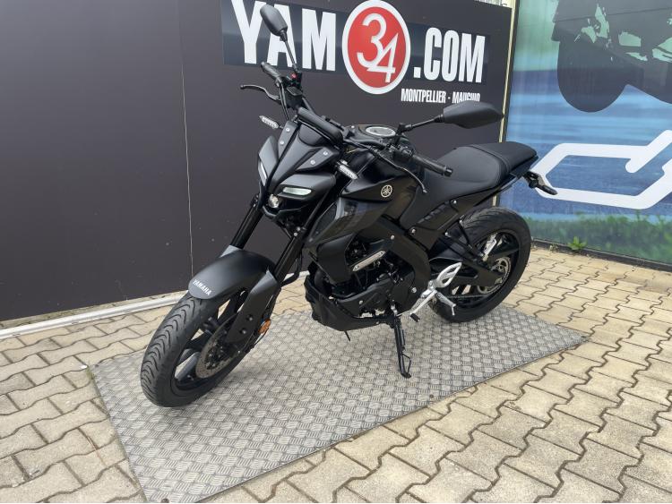 YAMAHA MT-125
