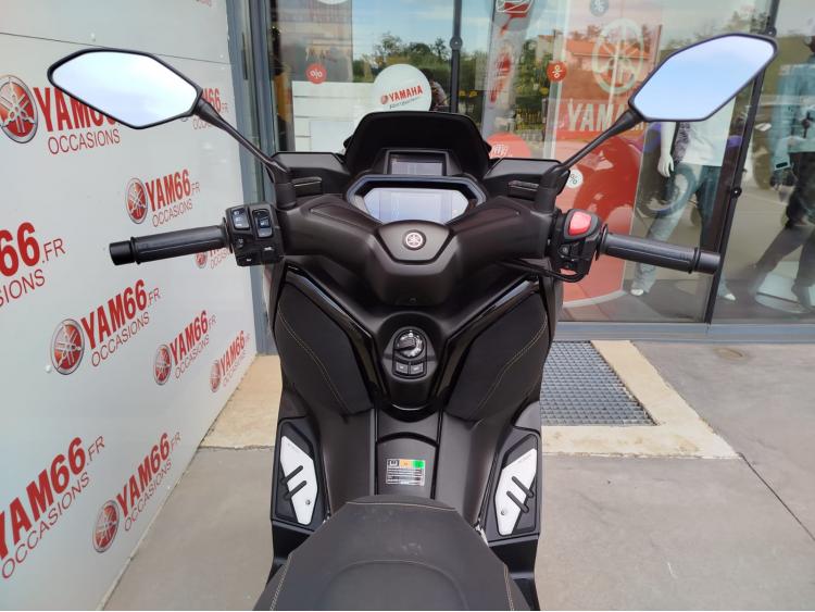 YAMAHA XMAX 125 TECH MAX + ACCESSOIRES