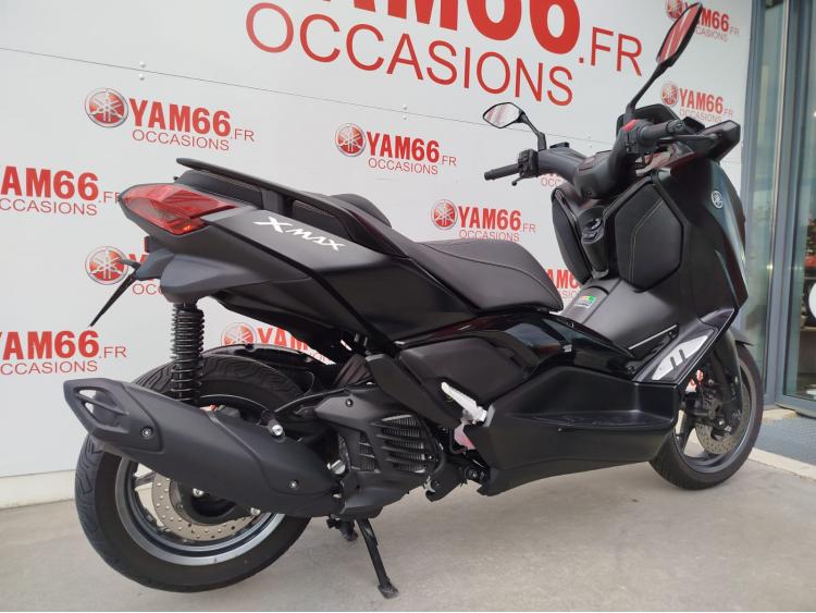 YAMAHA XMAX 125 TECH MAX + ACCESSOIRES