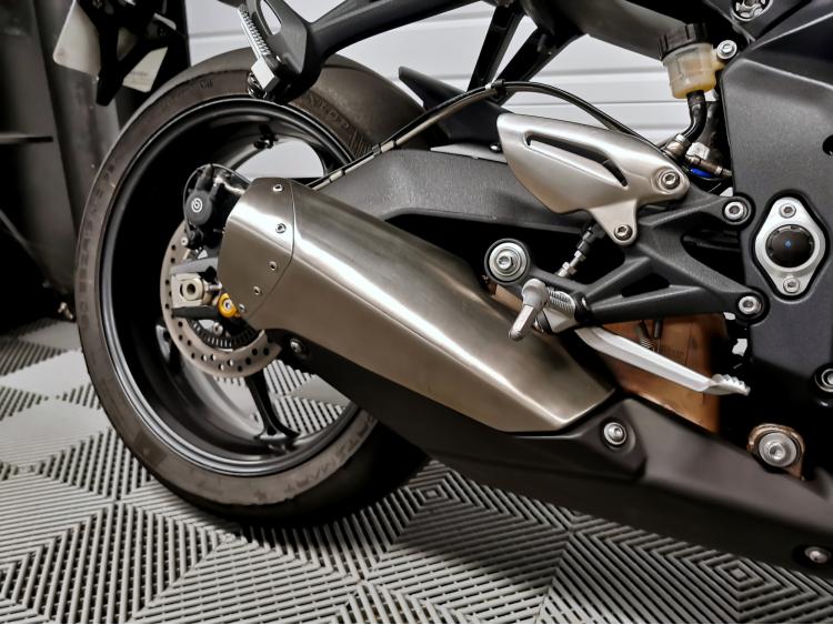 TRIUMPH STREET TRIPLE 675 - ABS