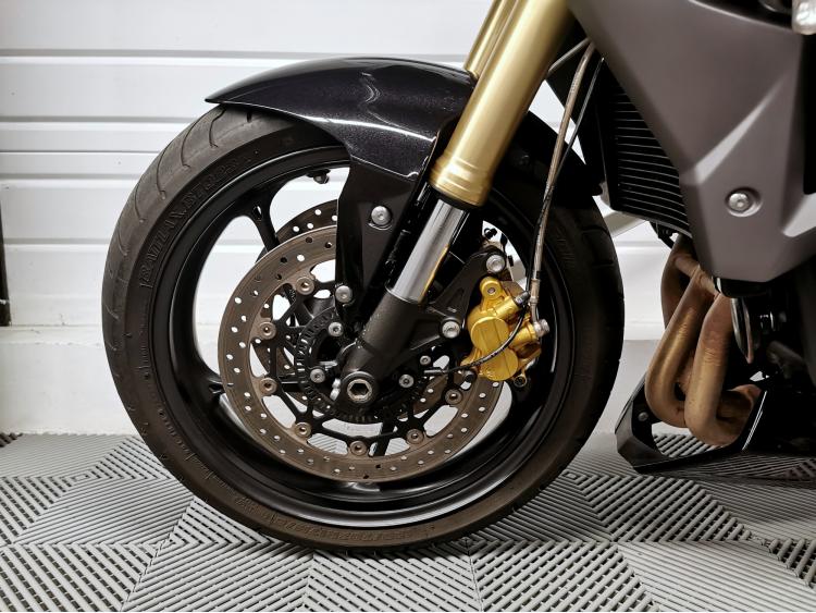 TRIUMPH STREET TRIPLE 675 - ABS