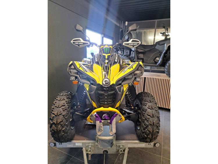 CAN-AM RENEGADE 650 + kit déco 