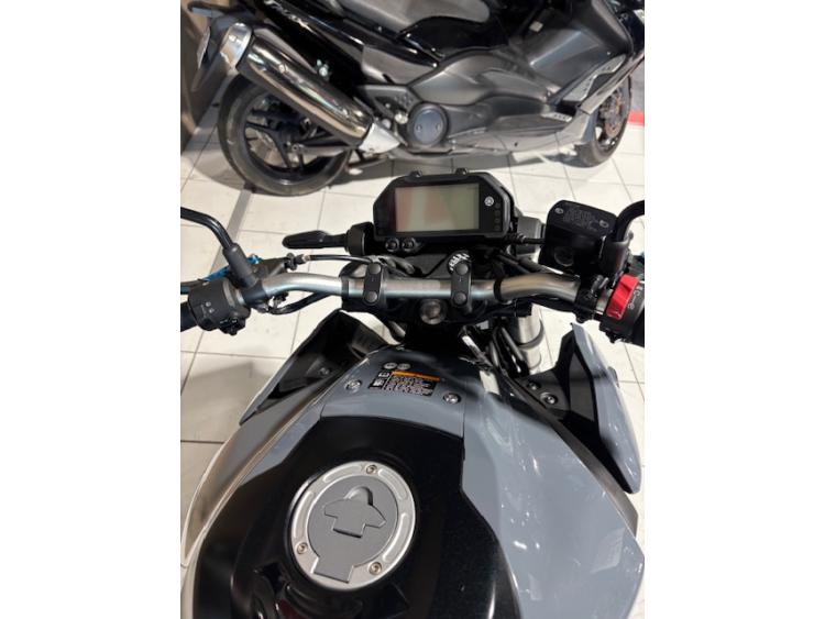 YAMAHA MT-03