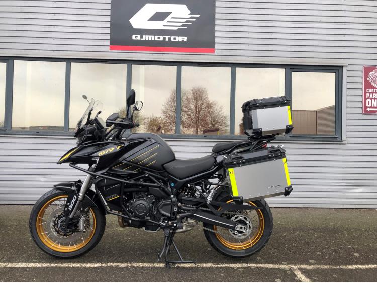 QJ MOTOR SRT 900 SX TOURING