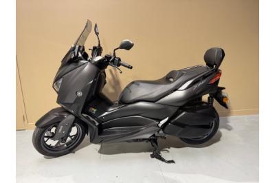 YAMAHA XMAX 300