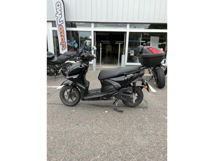 YAMAHA RayZR 125