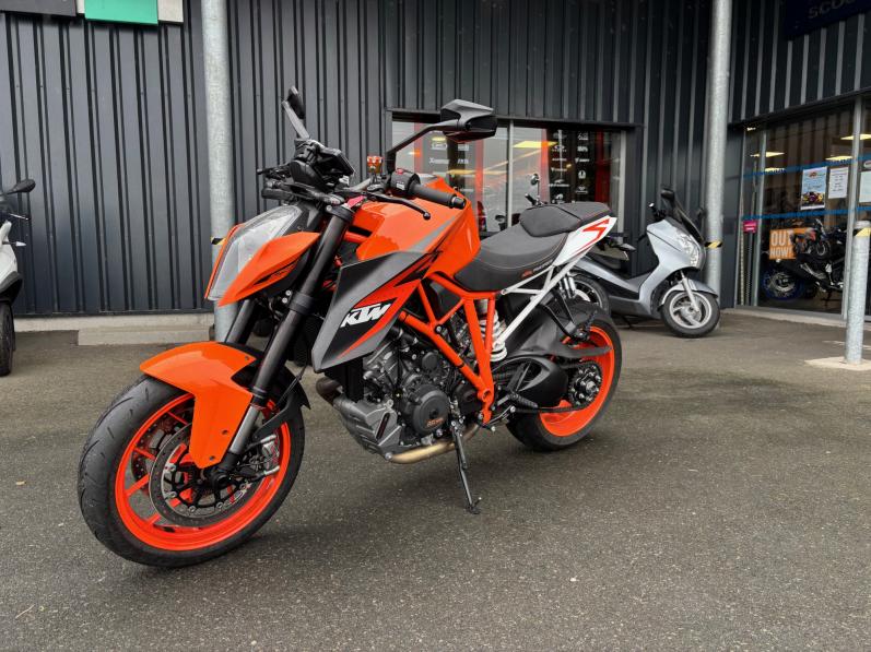 KTM 1290 SUPER DUKE R