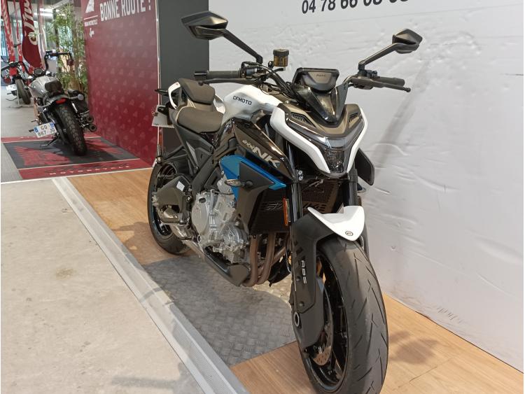 CF MOTO 650 NK