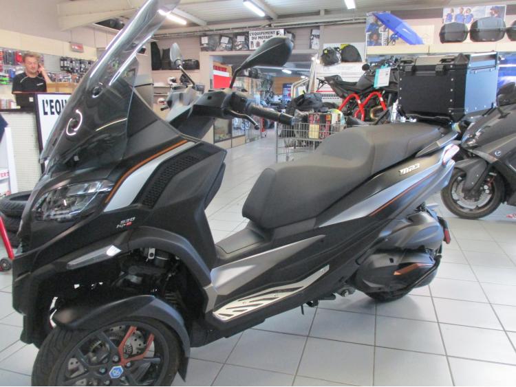 PIAGGIO MP3 530 HPE EXCLUSIVE