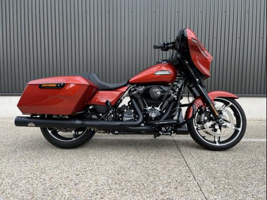 HARLEY-DAVIDSON TOURING STREET GLIDE 1923