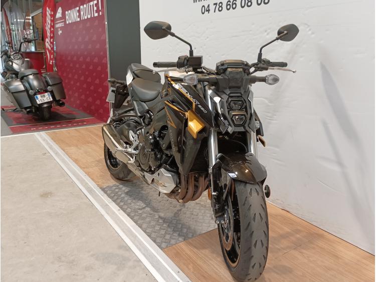 SUZUKI GSX-S 950