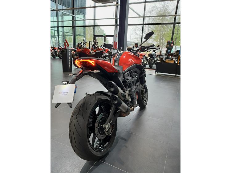 DUCATI MONSTER 937 A2