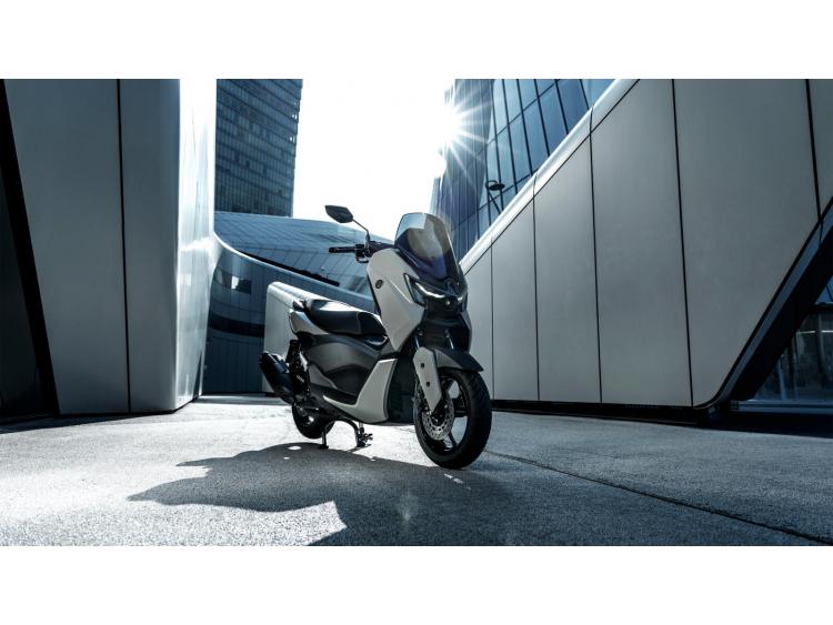 YAMAHA NMAX 125 TECH MAX (26)