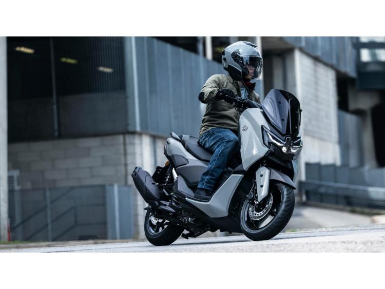 YAMAHA NMAX 125 TECH MAX (26)