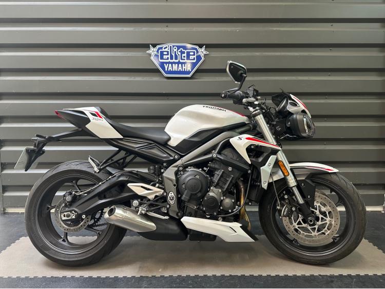 TRIUMPH STREET TRIPLE 660 S - LIVRAISON 