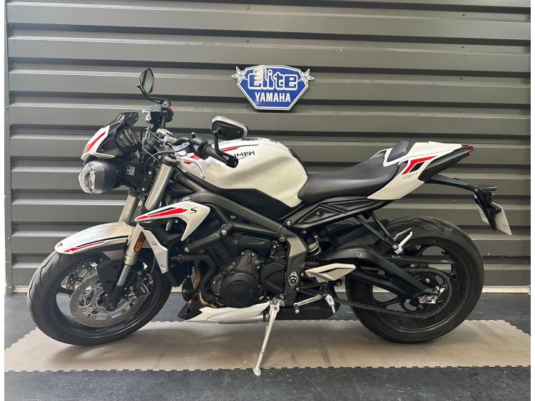 TRIUMPH STREET TRIPLE 660 S - LIVRAISON 