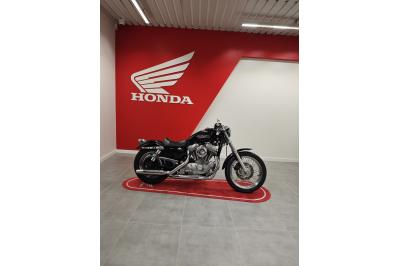 HARLEY-DAVIDSON SPORTSTER 883