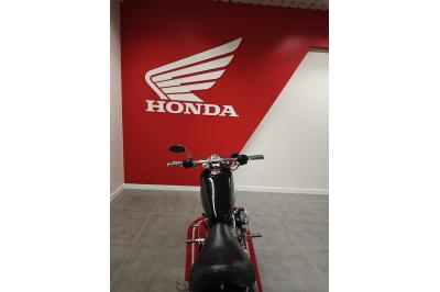 HARLEY-DAVIDSON SPORTSTER 883