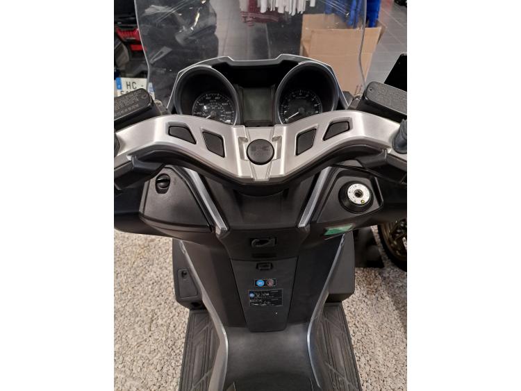 KAWASAKI J 125 + top case
