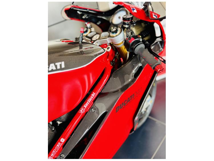 BAISSE DE PRIX IMPORTANTE - DUCATI 999R N° 565 - MOTO DE PASSIONNE - LISTE D'OPTIONS INCROYABLE