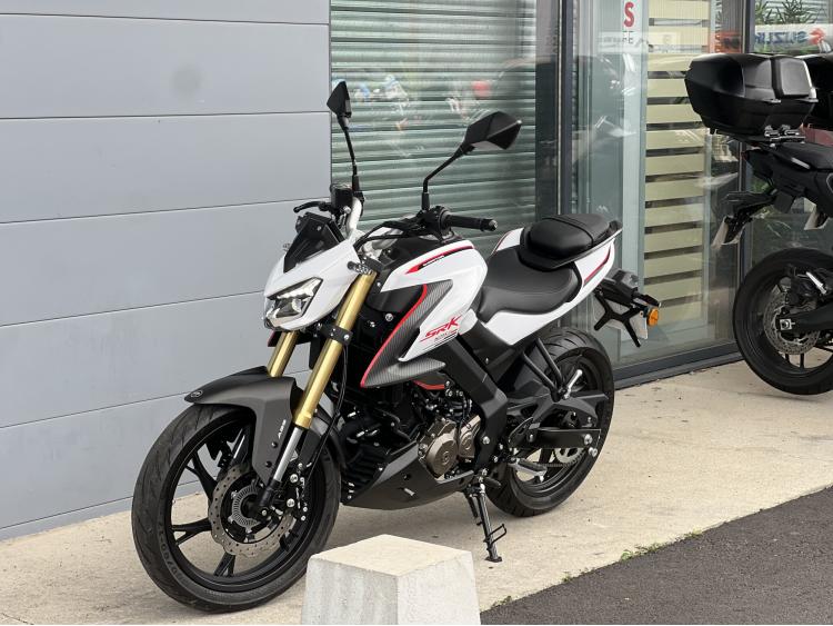 QJ MOTOR SRK 125 S