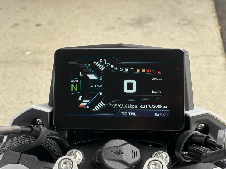 QJ MOTOR SRK 125 S