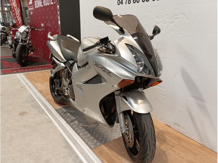 HONDA VFR 800 V-TEC