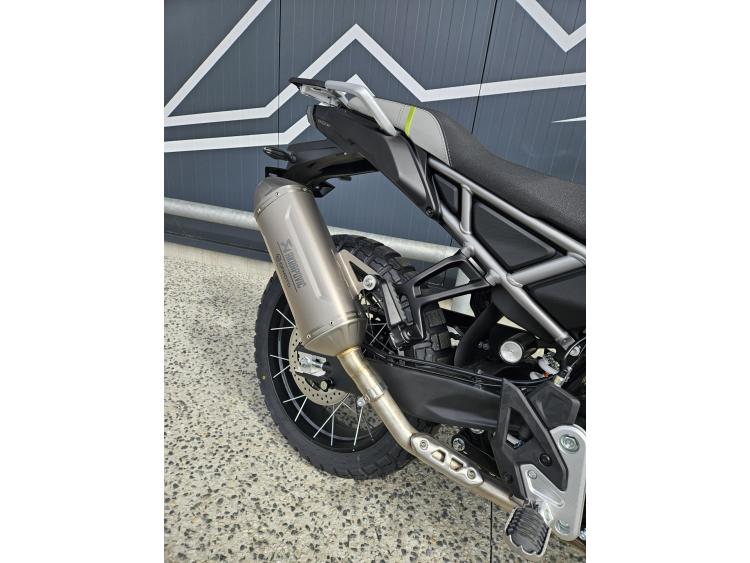 CF MOTO MT 450 Édition Akra Noir 