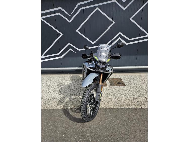 CF MOTO MT 450 Édition Akra Noir 