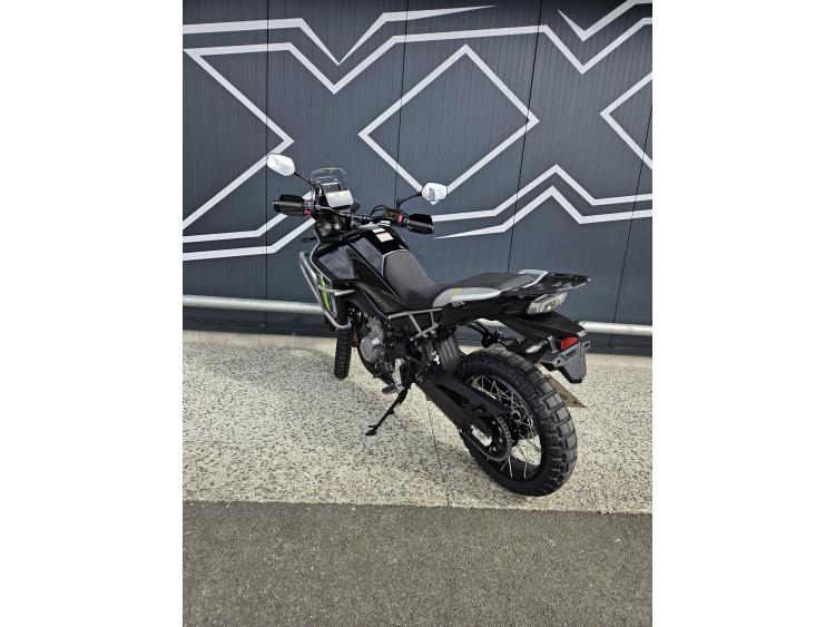 CF MOTO MT 450 Édition Akra Noir 