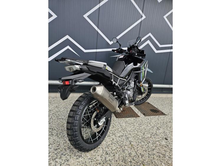 CF MOTO MT 450 Édition Akra Noir 