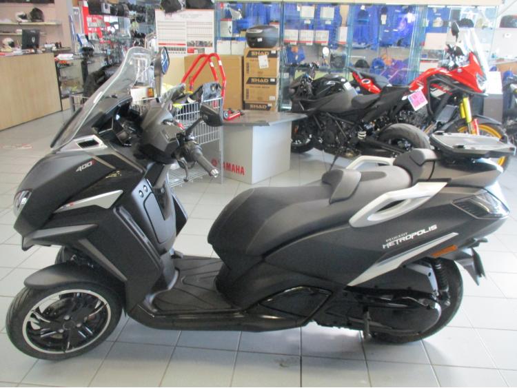 PEUGEOT METROPOLIS 400