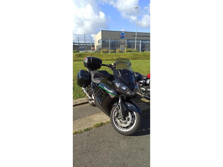 KAWASAKI GTR 1400