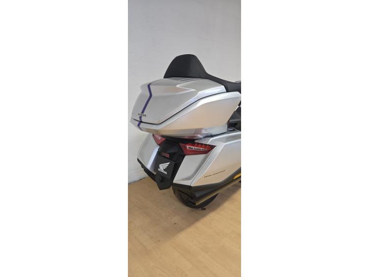 HONDA GL1800 GOLDWING TOUR DCT 