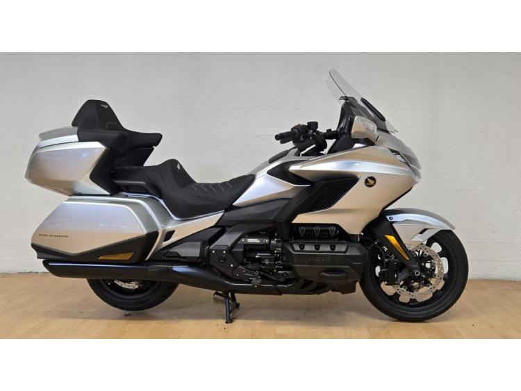 HONDA GL1800 GOLDWING TOUR DCT 