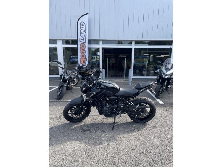 YAMAHA MT-07