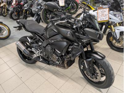 YAMAHA MT-10