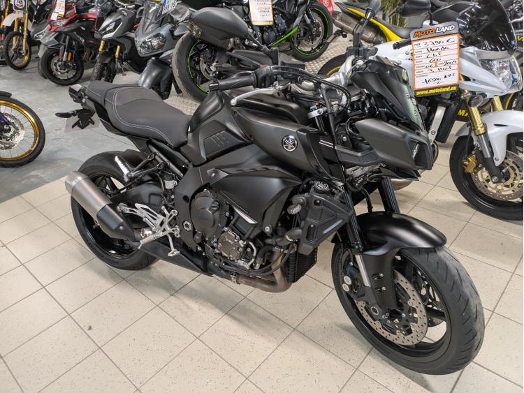 YAMAHA MT-10