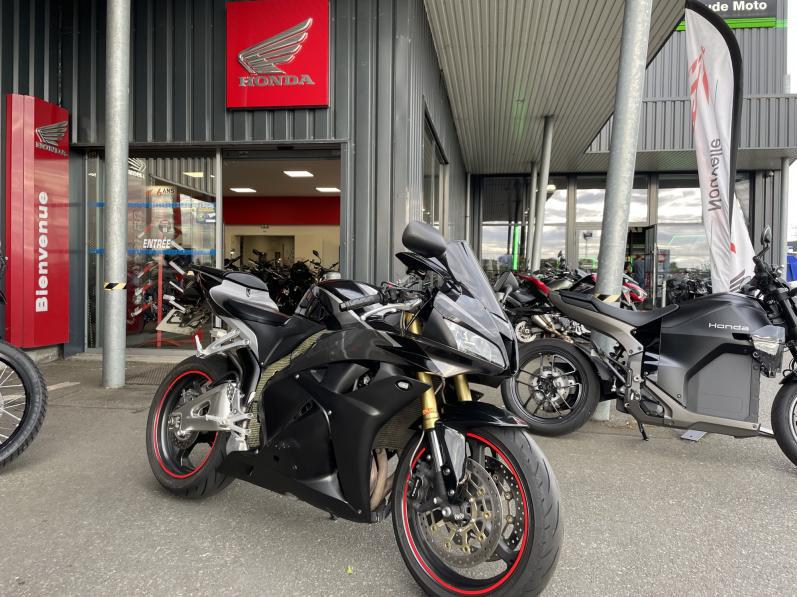 HONDA CBR 600 RR