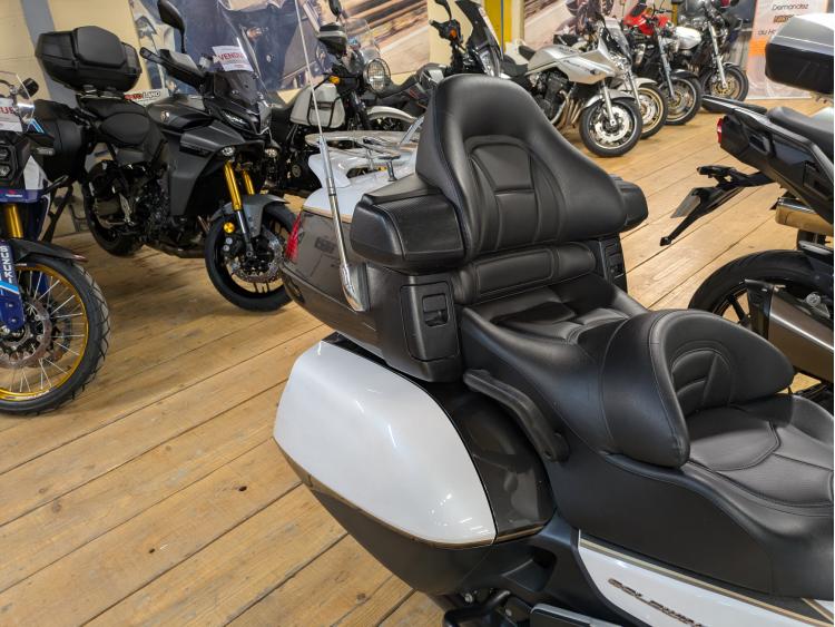 HONDA GL 1800 GOLDWING AIR BAG GPS