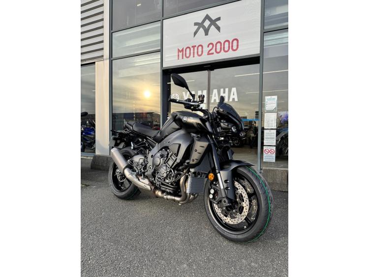 YAMAHA MT-10