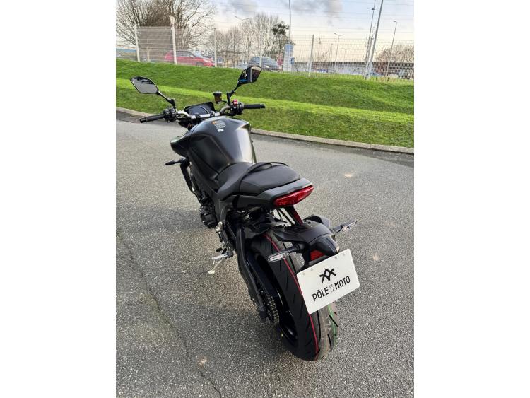 YAMAHA MT-10