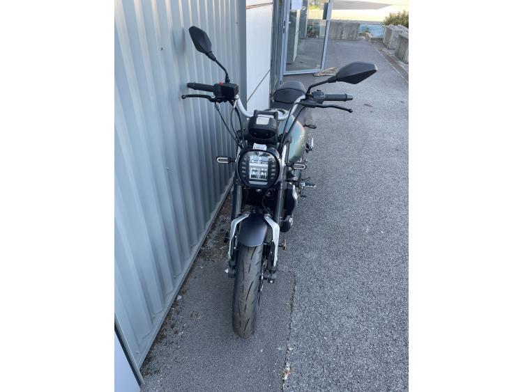 VOGE 300 AC NEUVE 