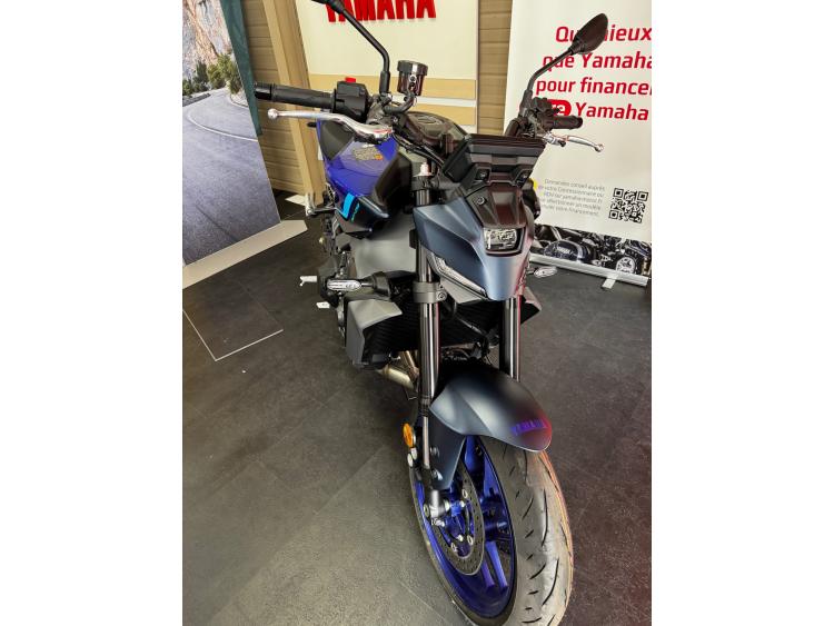 YAMAHA MT-09